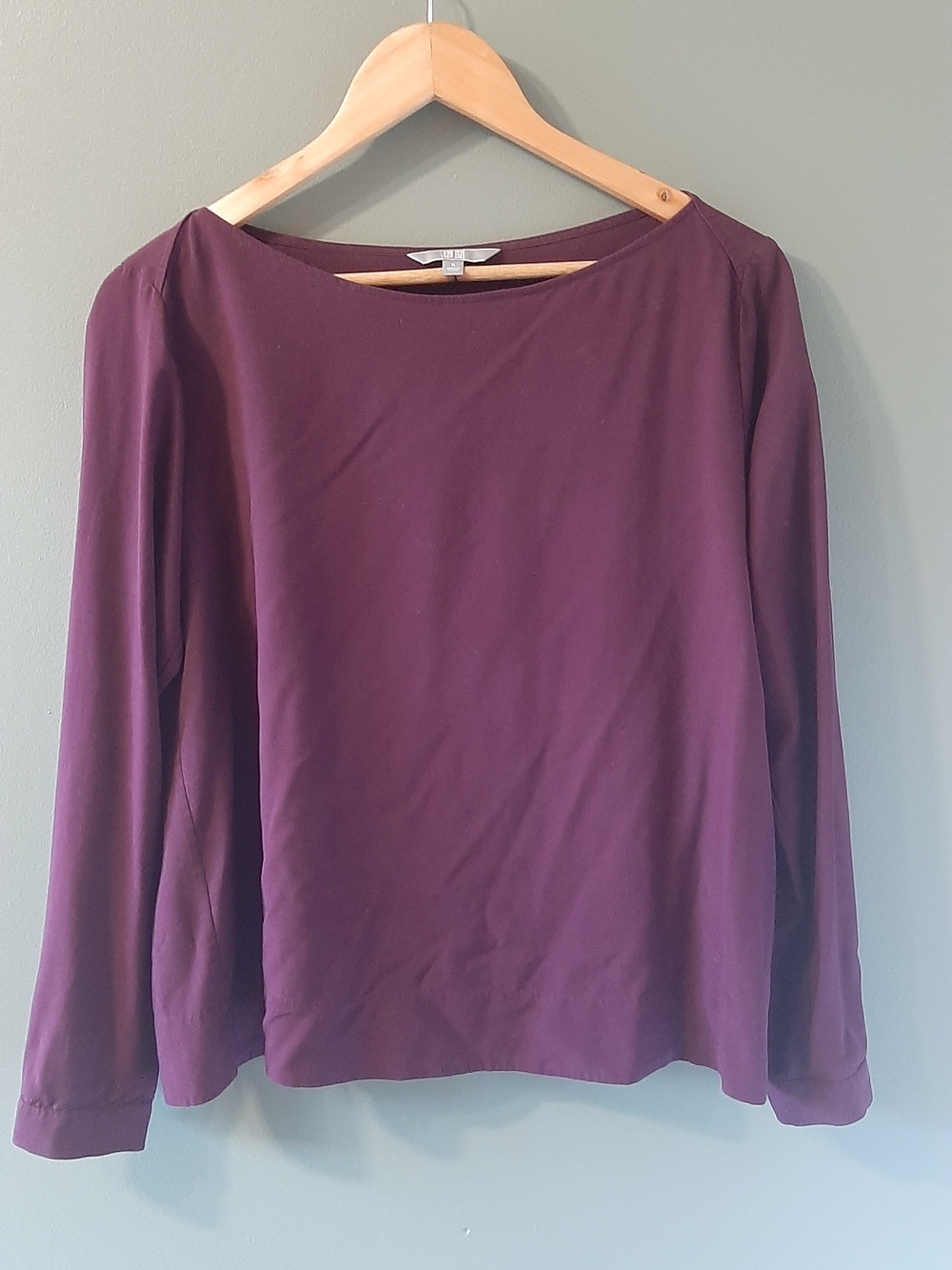 Uniqlo Women's Long-Sleeve Boatneck Top - Plum